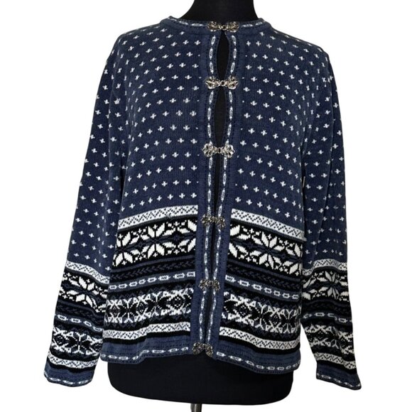 Croft & Barrow Women's Buttoned Sweater Geometric Pattern 100% Acrylic Size M - Picture 1 of 13